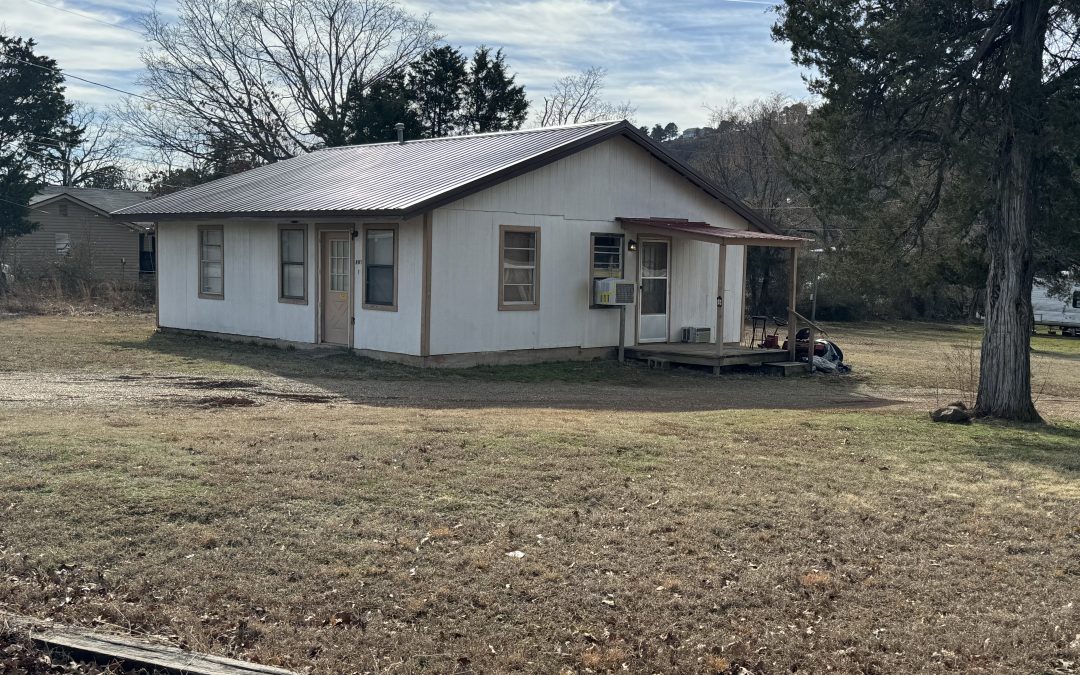 REAL ESTATE AUCTION (Includes 5 homes) – MARCH 22ND @ 11 AM