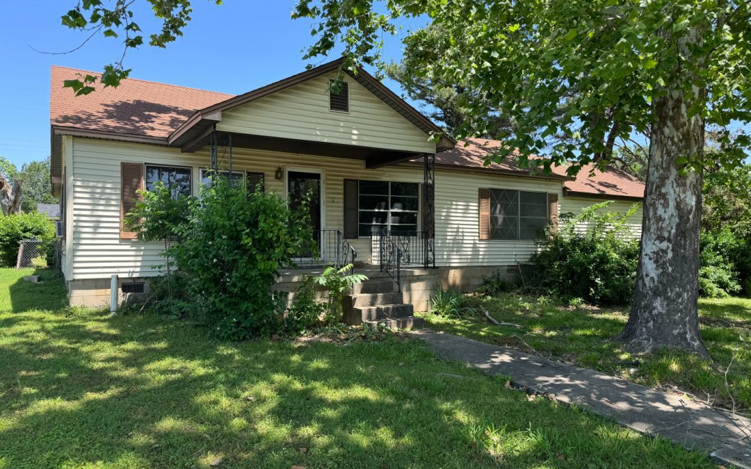 REAL ESTATE AUCTION – MAY 31st @ 11:00 AM