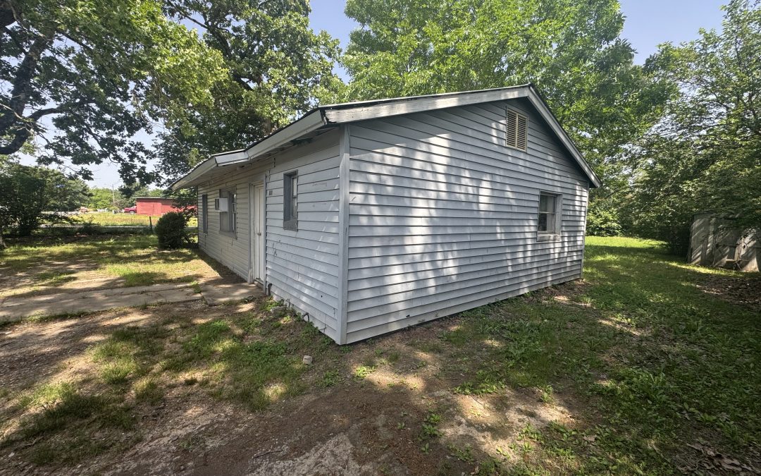 REAL ESTATE AUCTION – JUNE 11th @ 11:00 AM